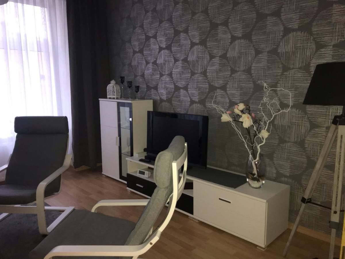 Ferienwohnung Am Schlossparkcenter Schwerin  Dış mekan fotoğraf